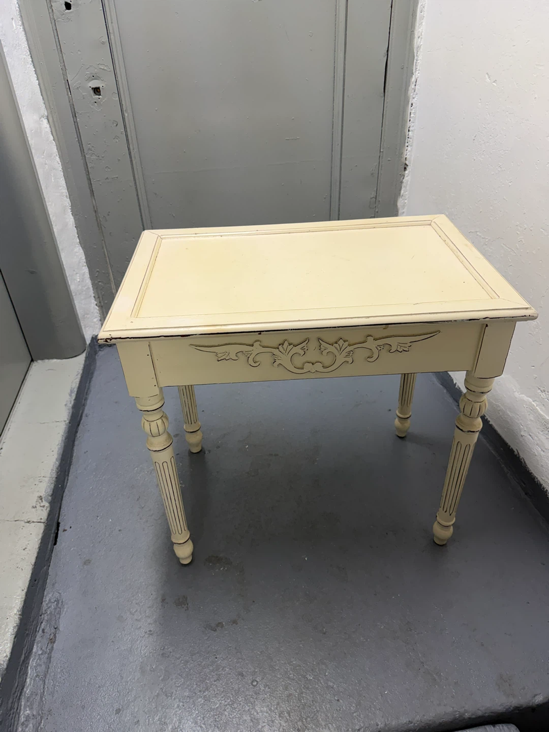 Cream Distressed Accent Side Table - photo 2