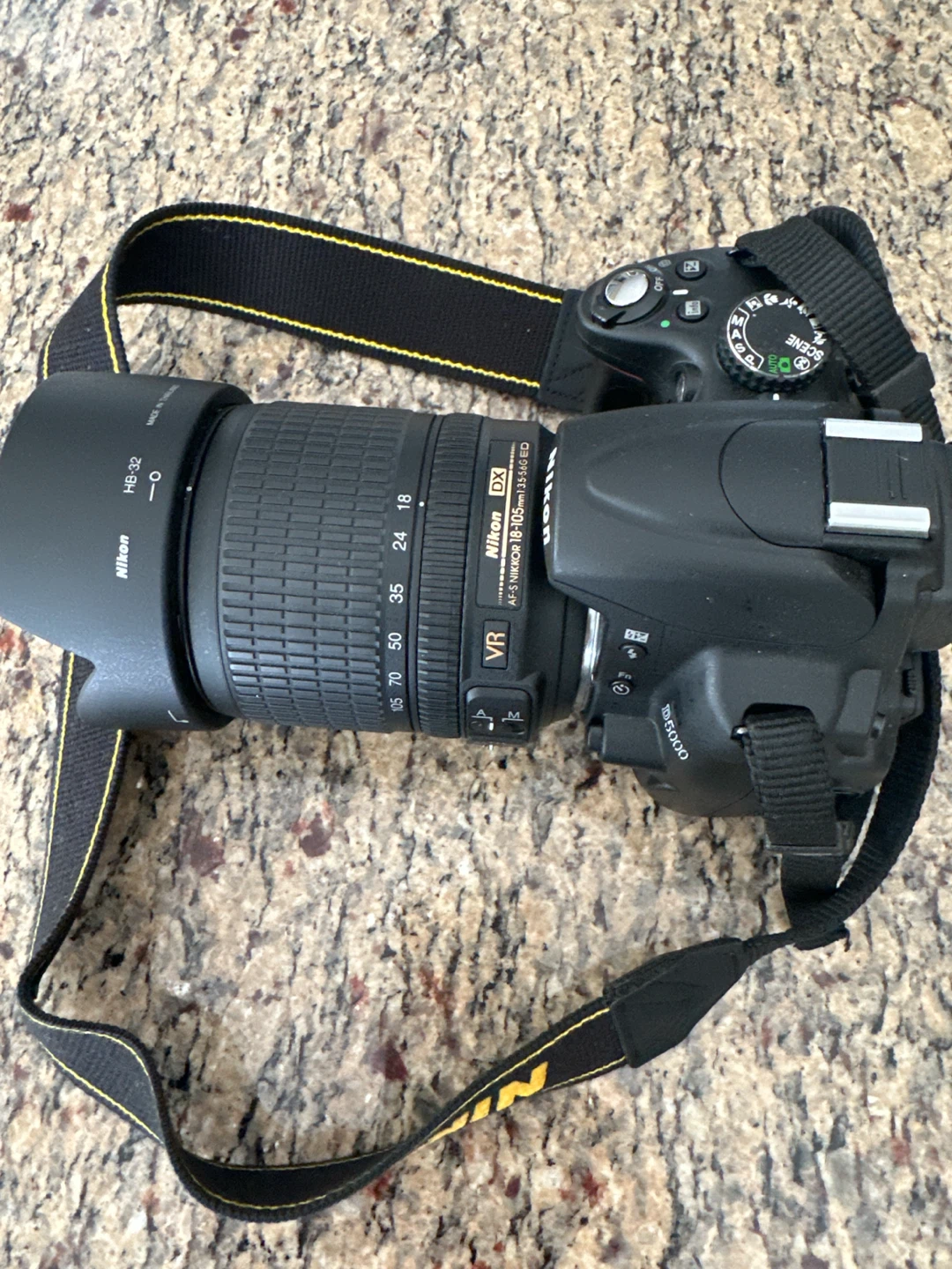 Nikon D5000 Camera with 18-105mm Lens - photo 2
