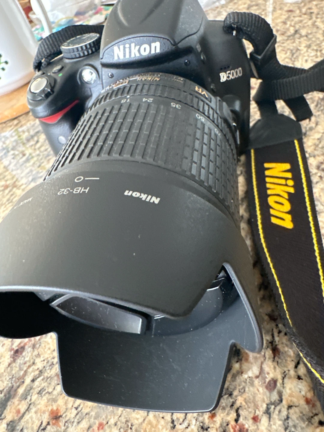 Nikon D5000 Camera with 18-105mm Lens - photo 3