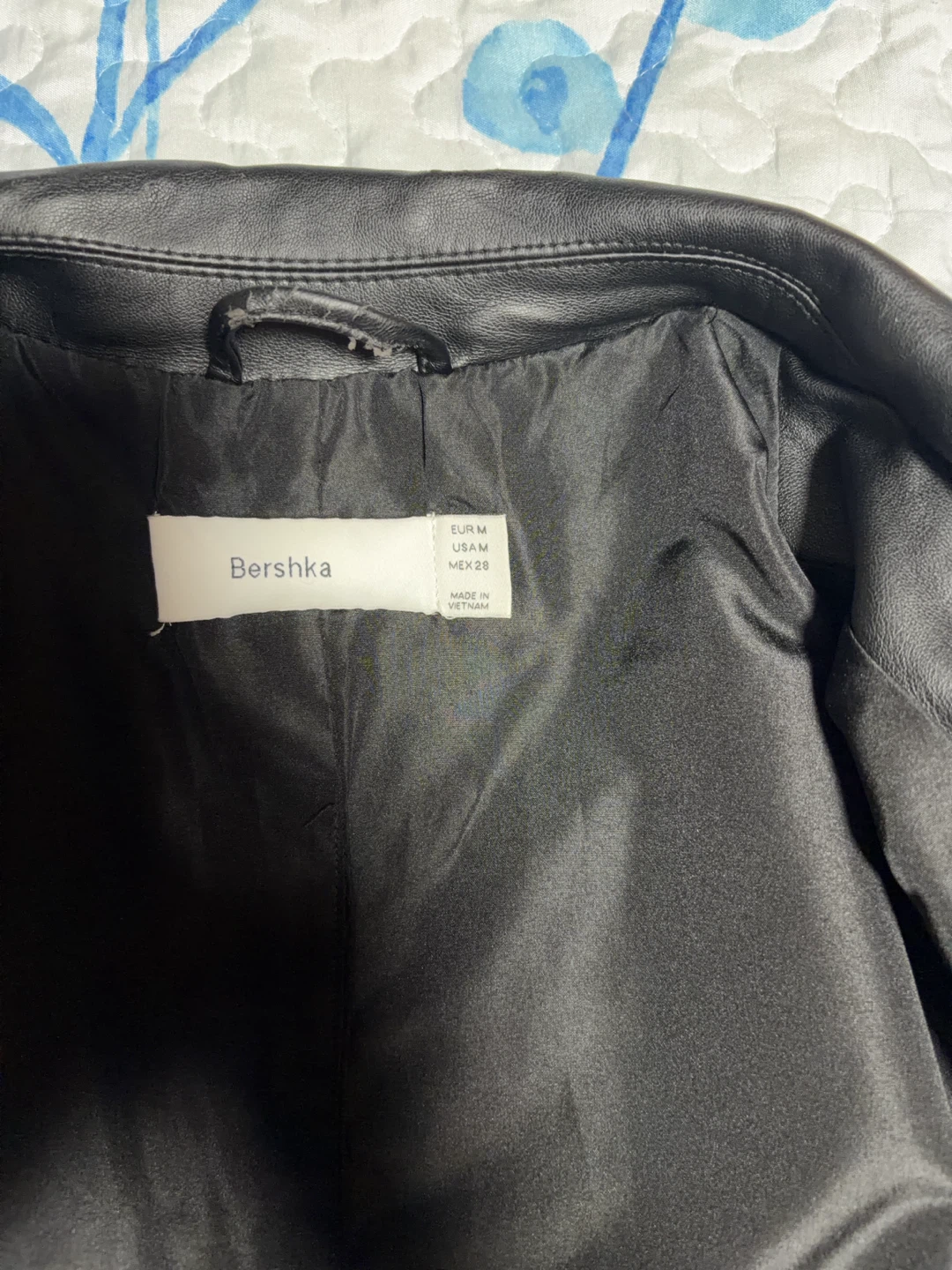 Bershka Black Faux Leather Blazer Jacket - M-L - photo 2