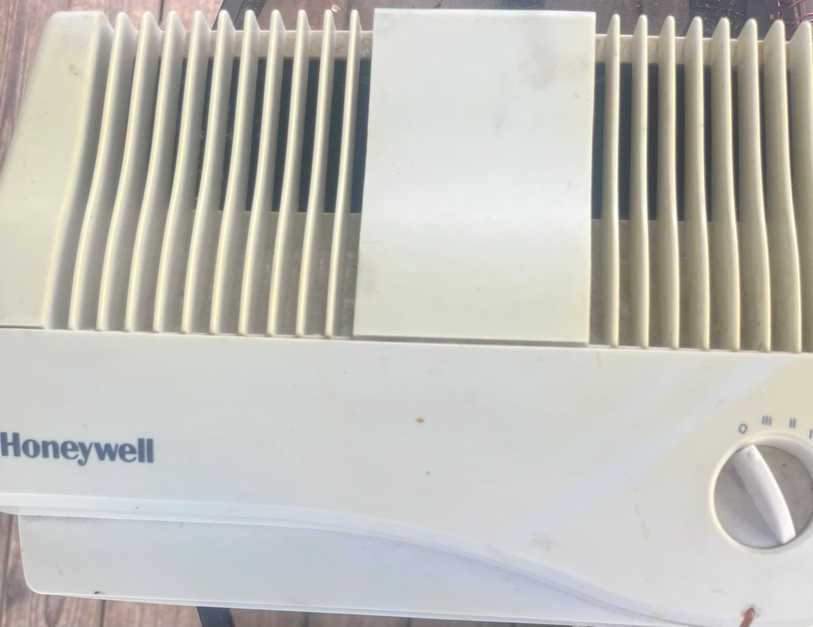 Honeywell Air Purifier - photo 2