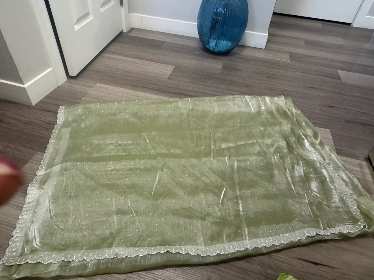 Light Green Scalloped Border saree - photo 2