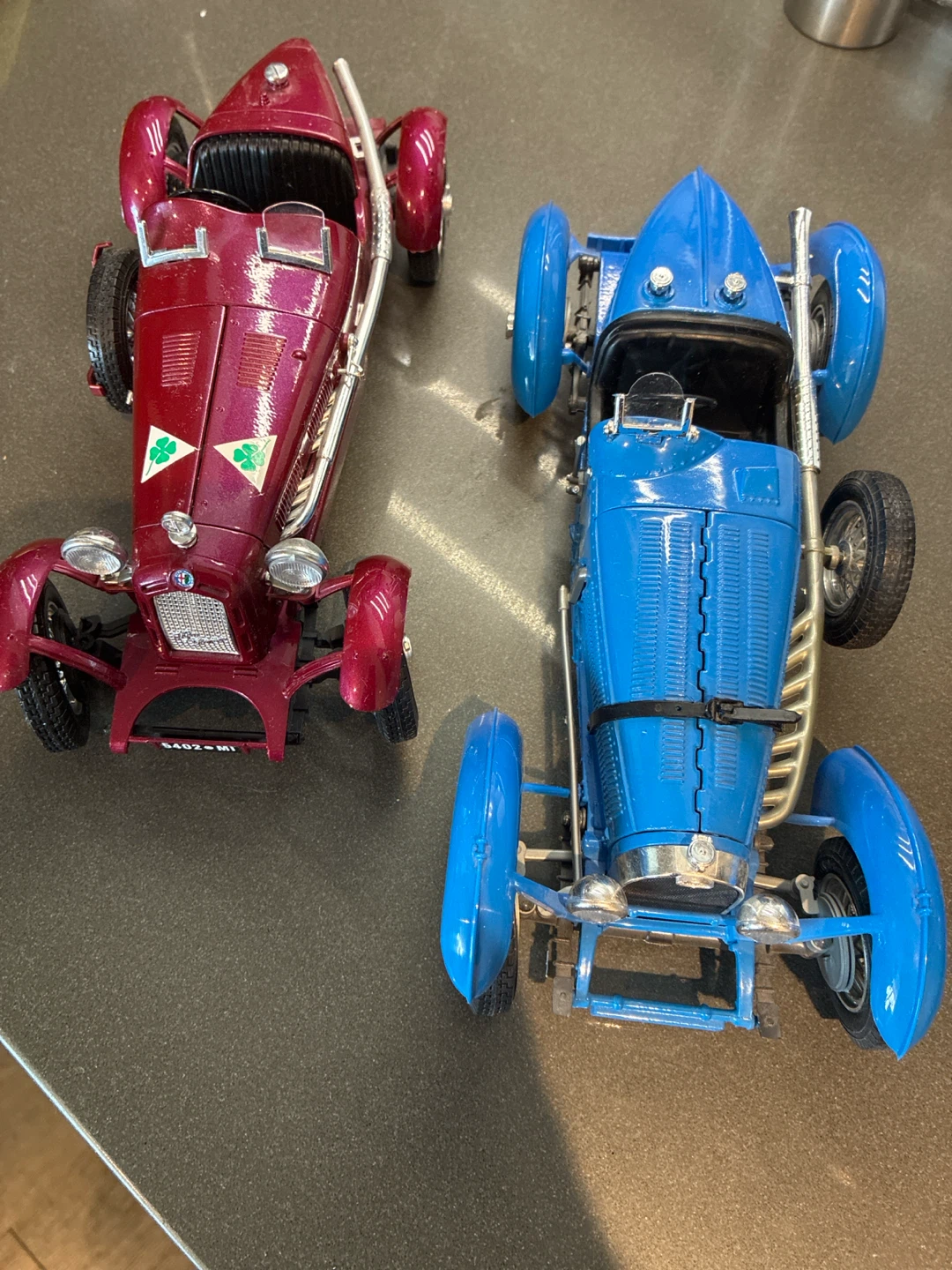 2 Bburago 1/18 scale die cast models