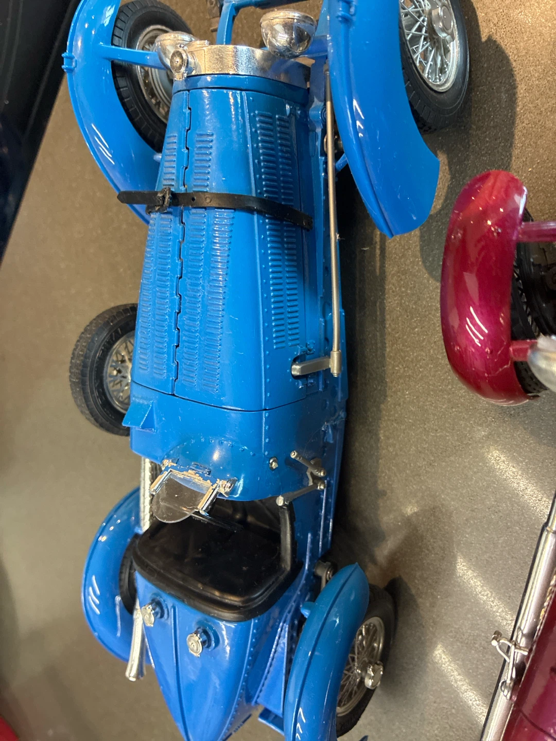 2 Bburago 1/18 scale die cast models - photo 3