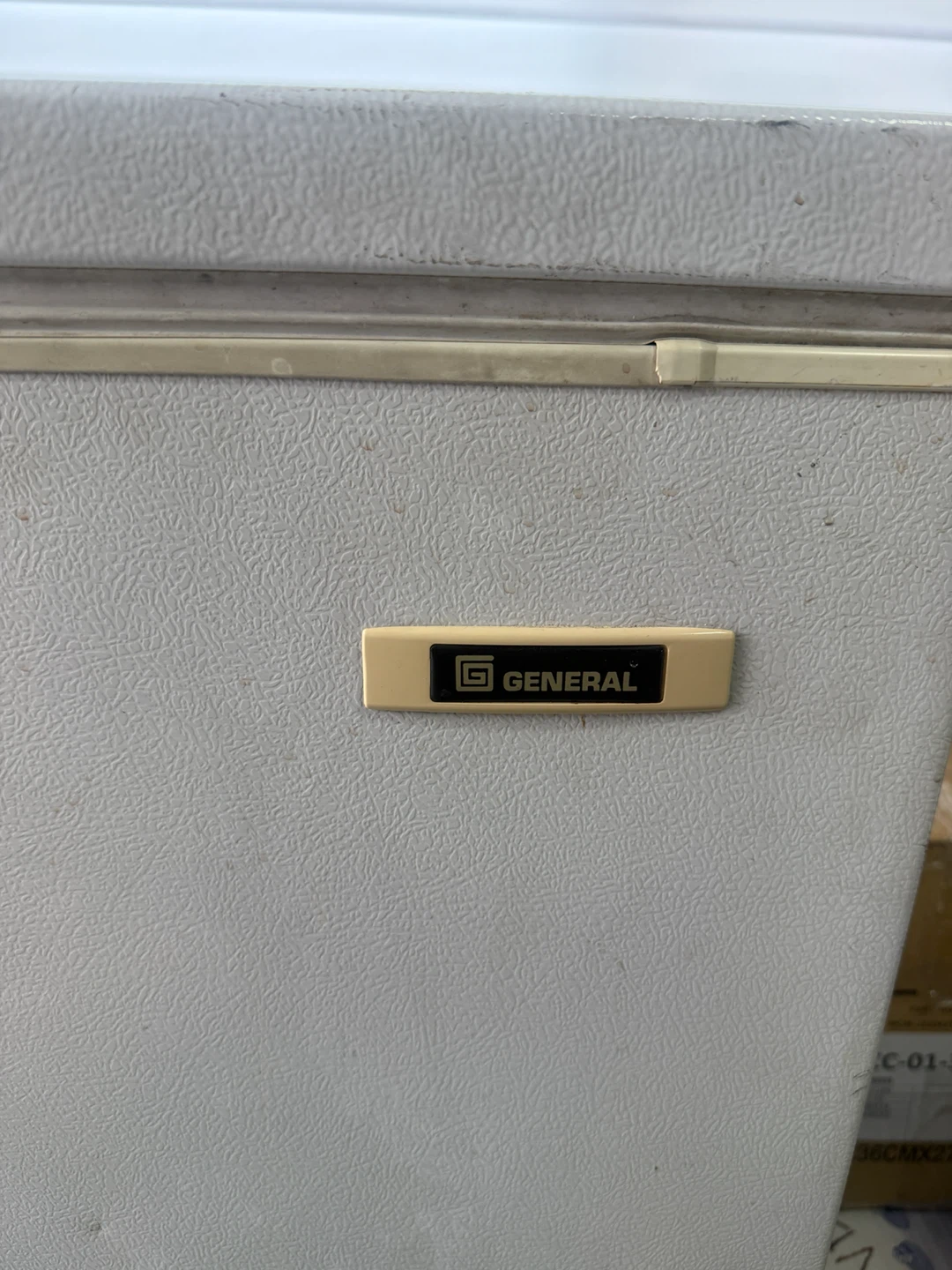 General Chest Freezer