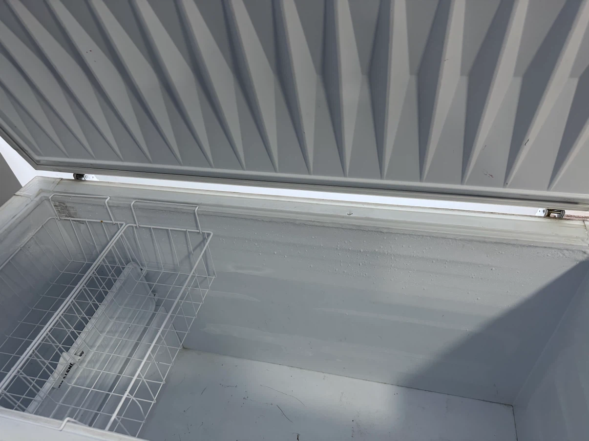 General Chest Freezer - photo 2