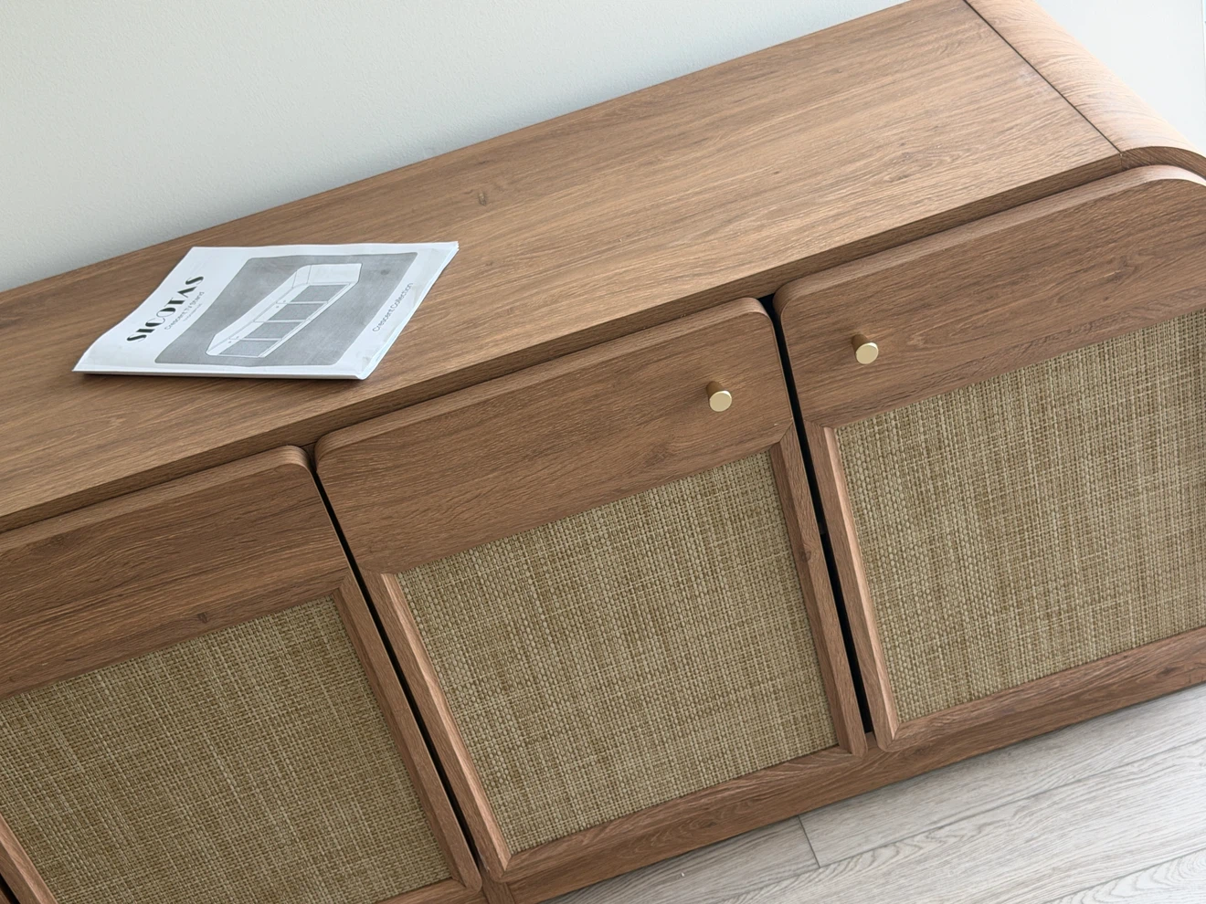 SICOTAS Crescent Collection TV Stand,Free Delivery - photo 3