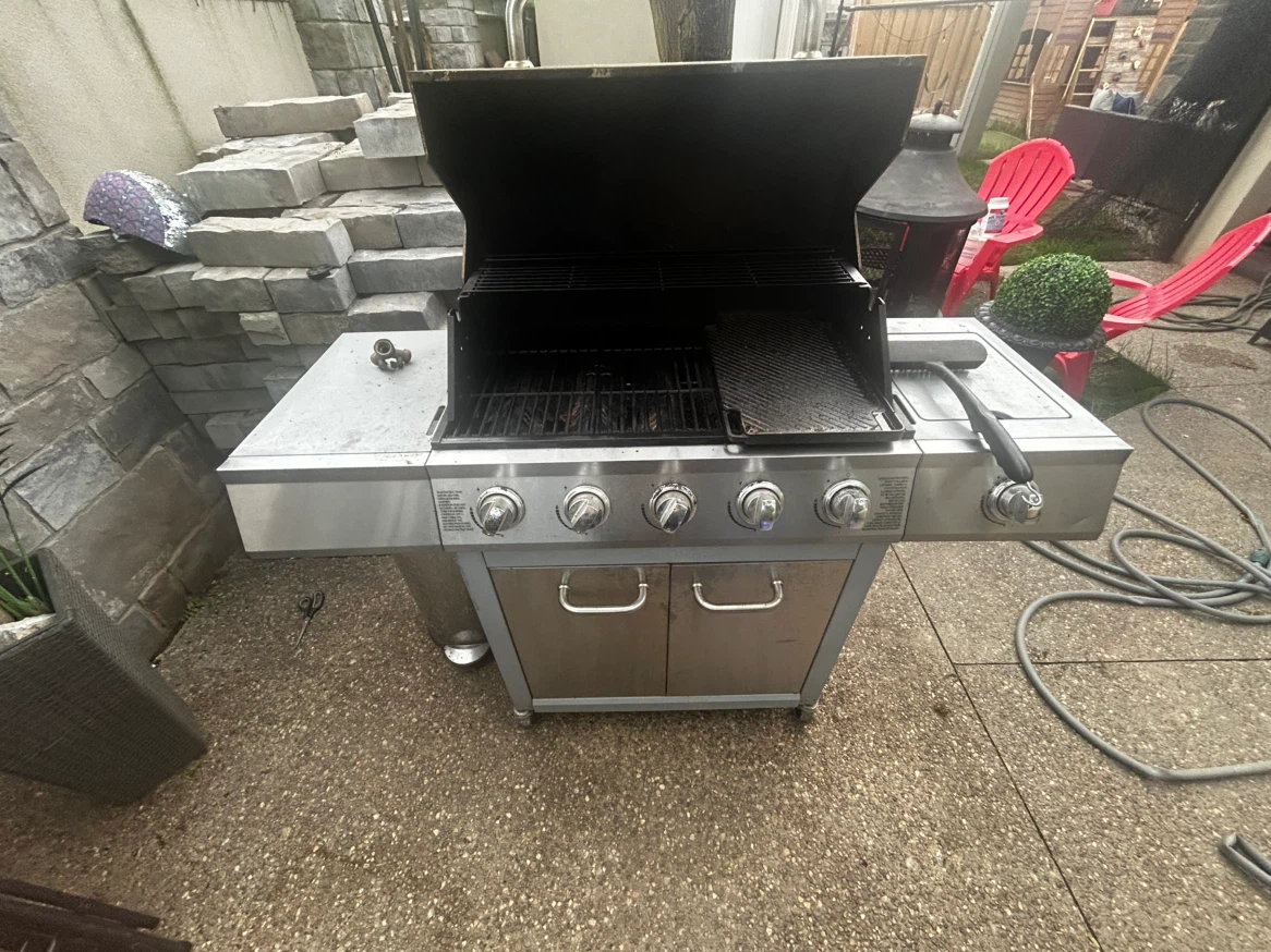 Grill Chef 5-Burner Propane BBQ - photo 2