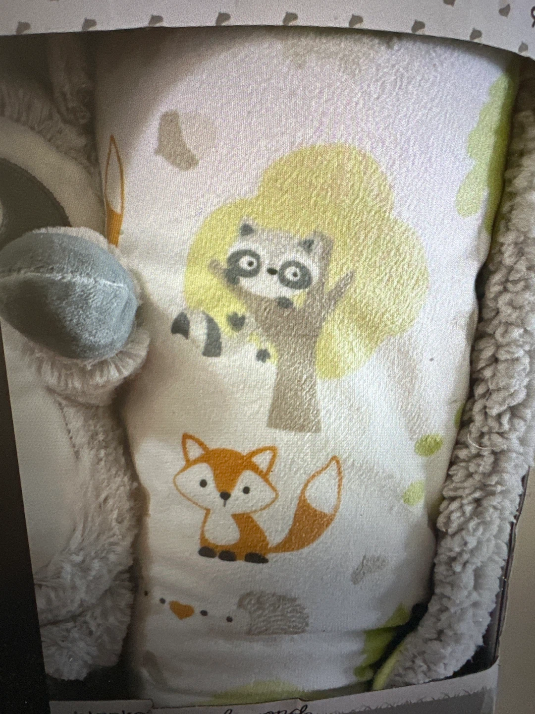 Blankets & Beyond 2-Piece Raccoon Plush and Blanket Set - photo 4
