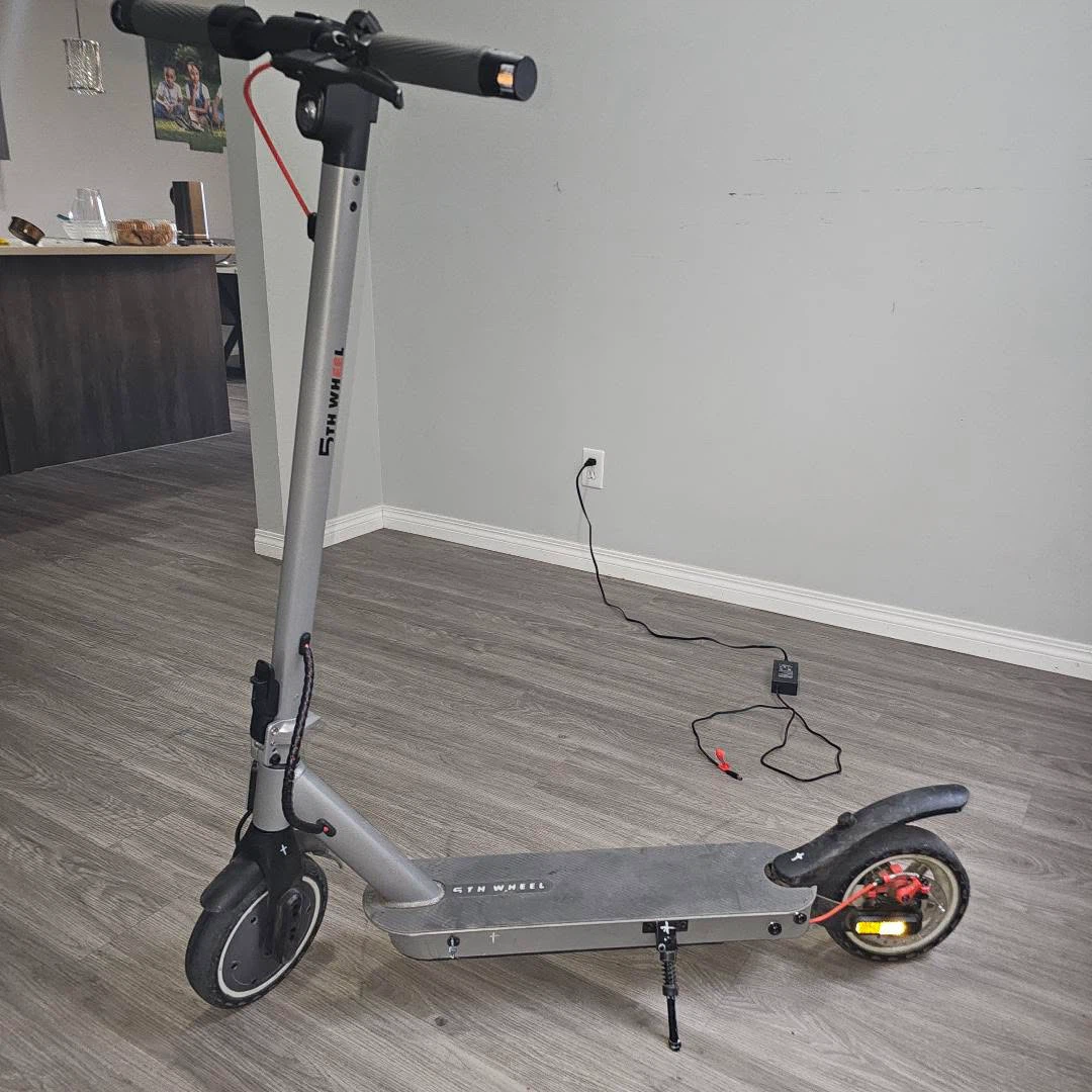 5th Wheel Electric Scooter