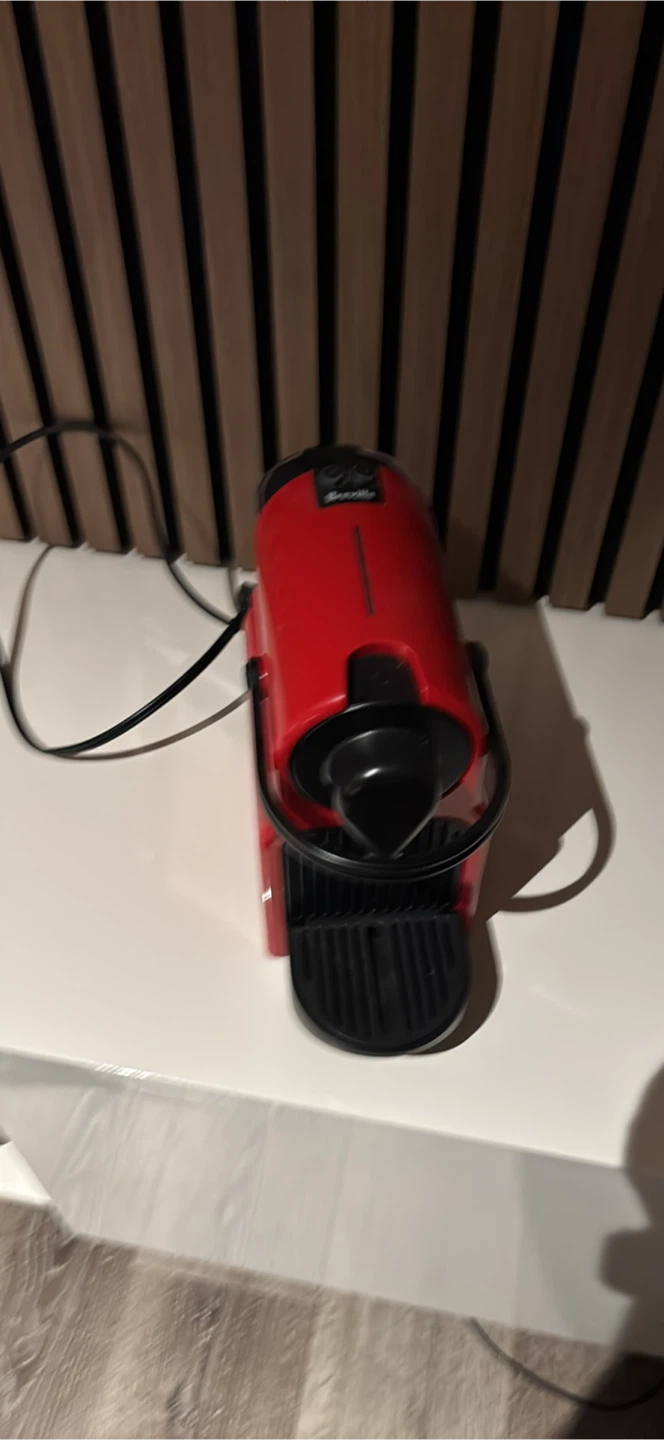Breville Nespresso Essenza Mini Red