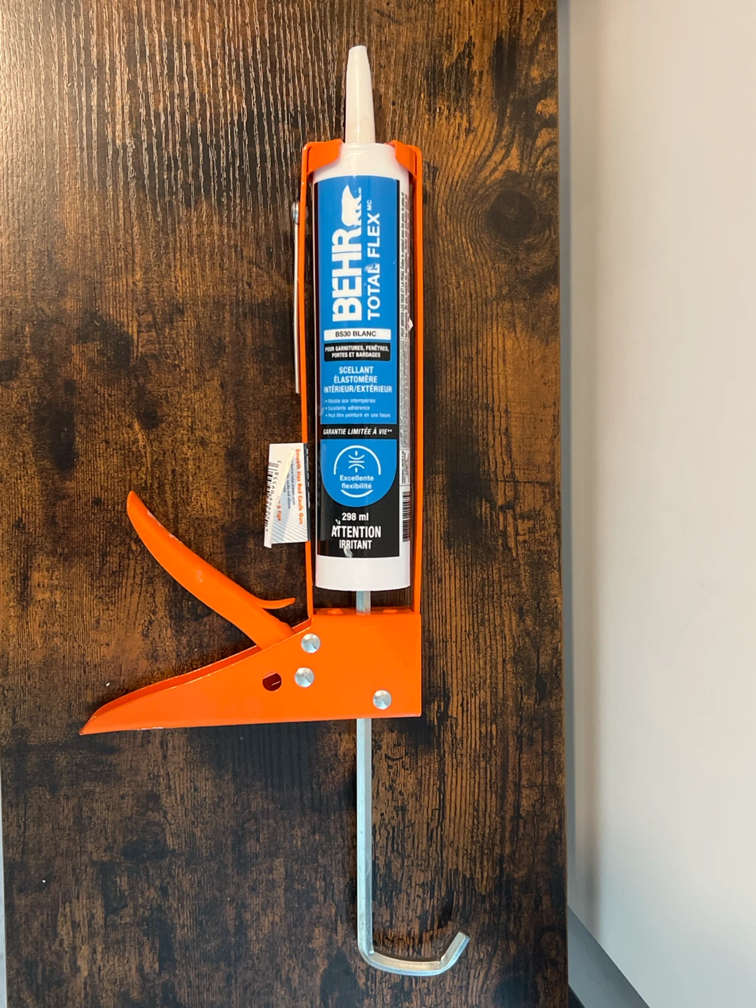Behr Total Flex Sealant with Caulk Gun
