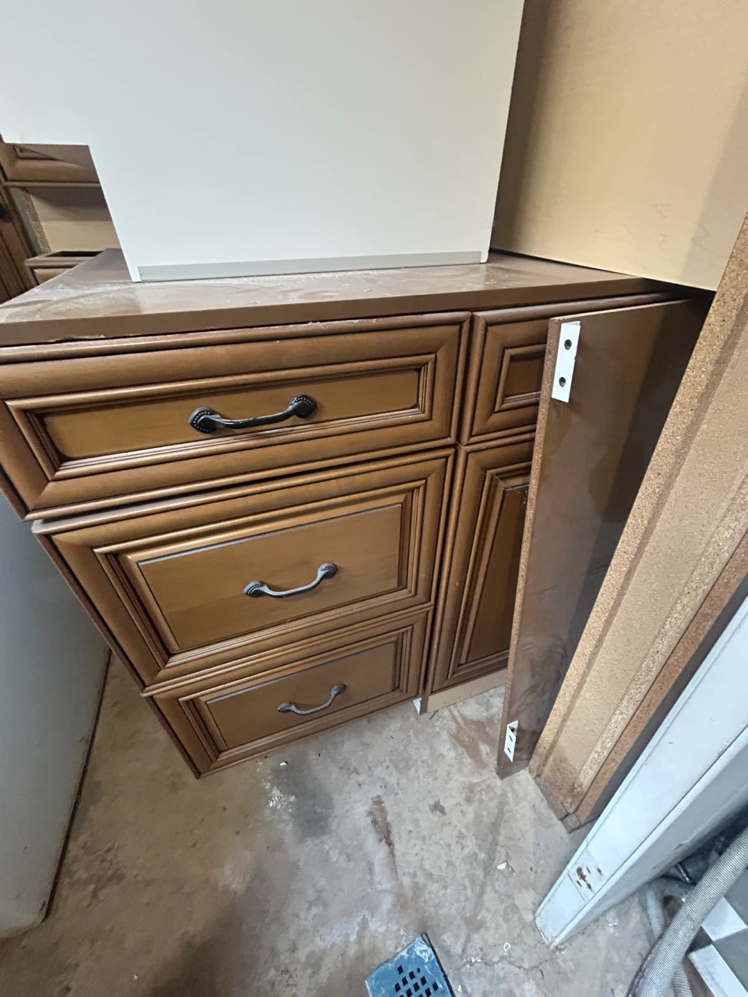 Floor model kitchen
