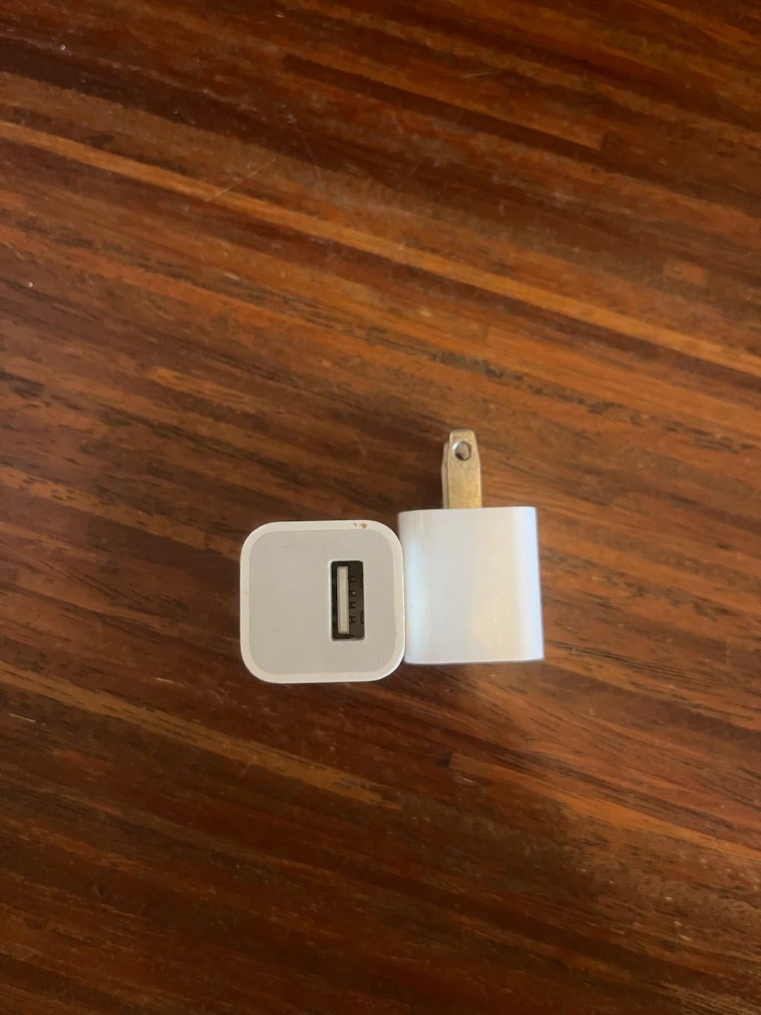 2 Apple 5W USB Power Adapter