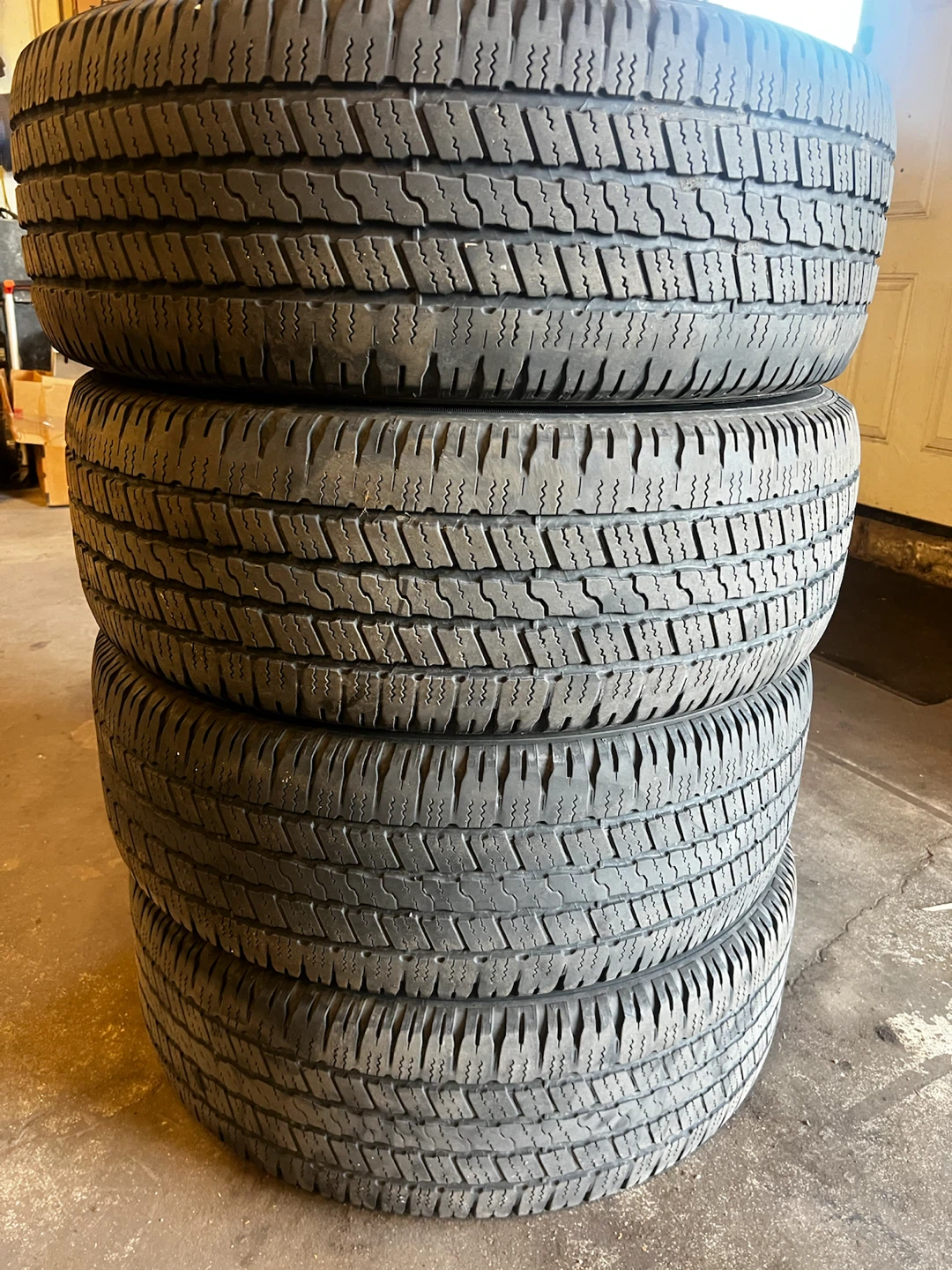 p275/60R16 Goodyear Wrangler tires