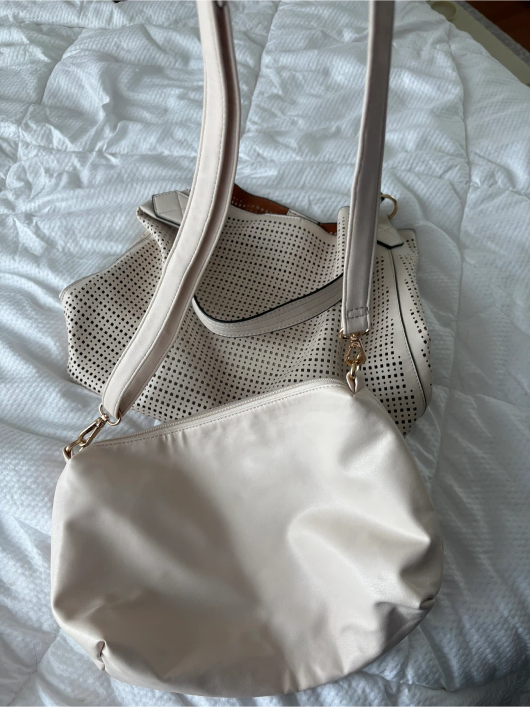 Two piece handbag set in cream colour. - photo 4
