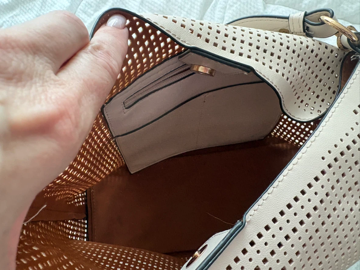 Two piece handbag set in cream colour. - photo 5