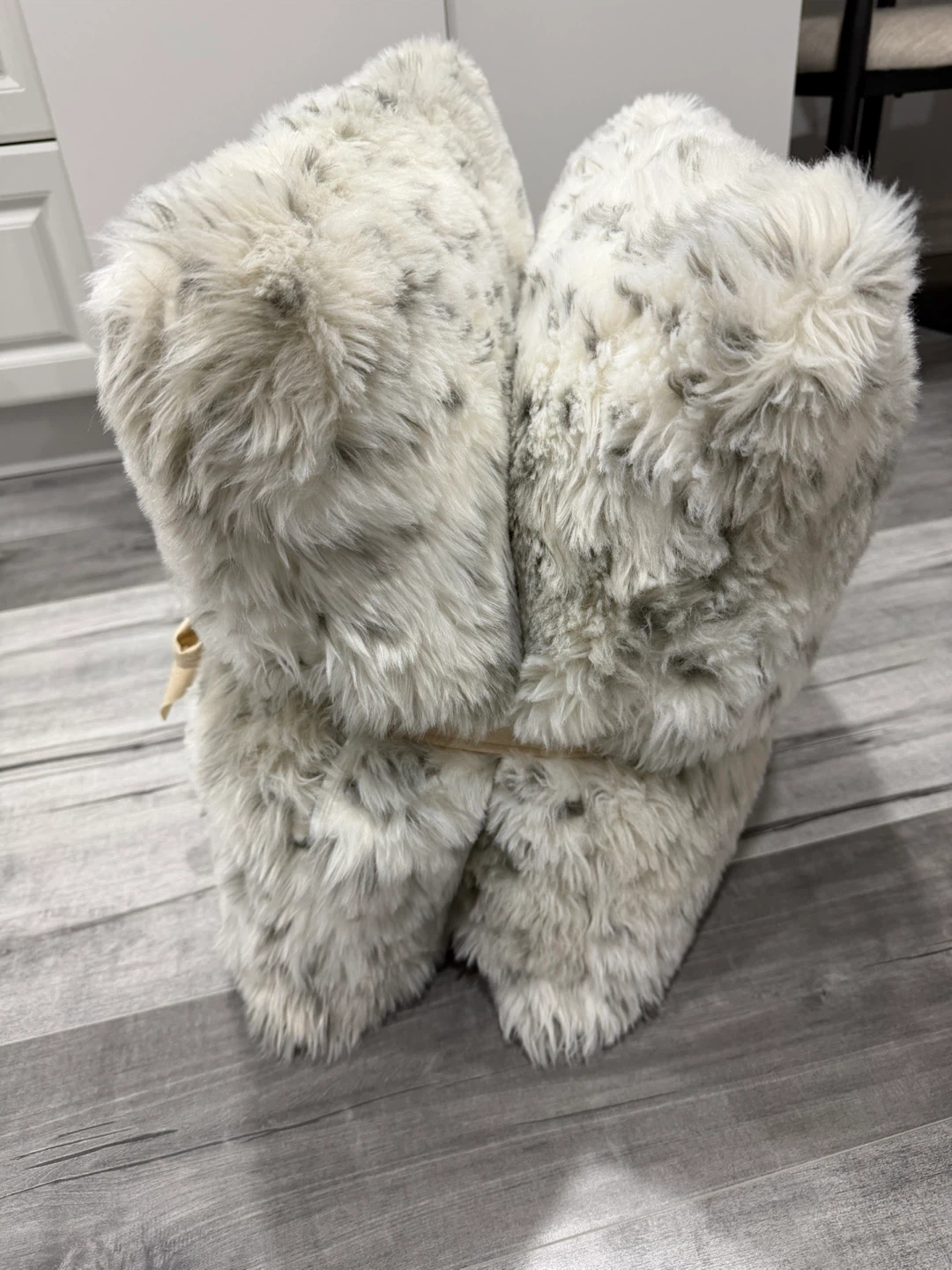Faux Fur pillow - photo 2