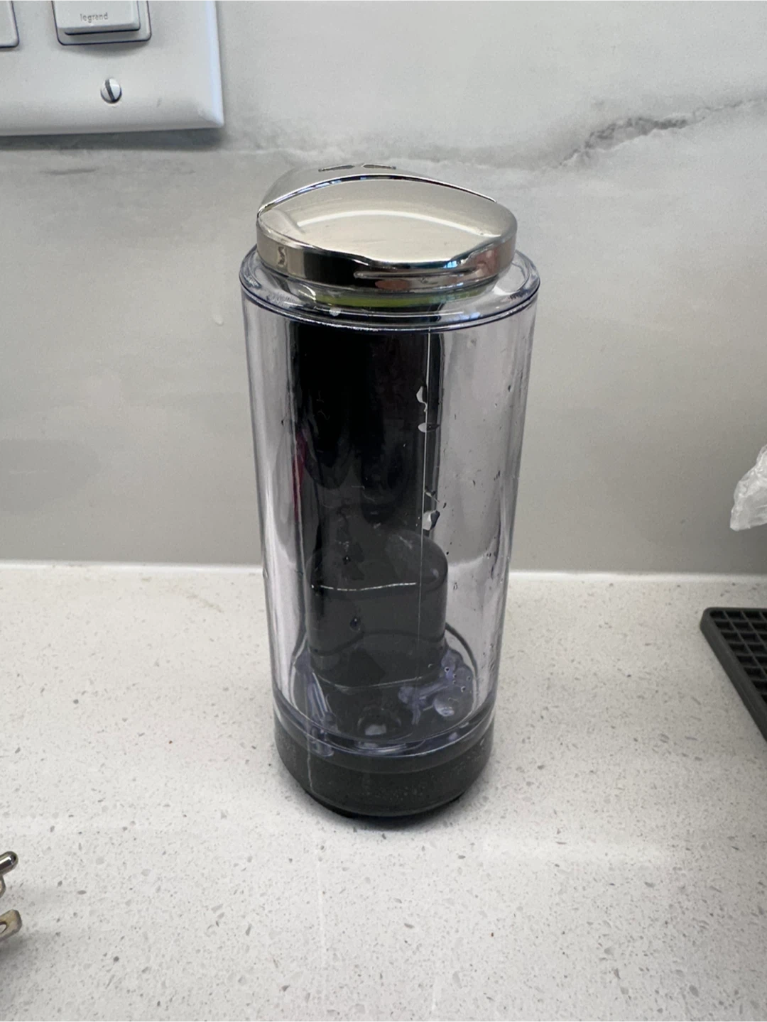 Simplehuman Touch-free 8 oz Sensor Liquid Soap Dispenser - photo 4