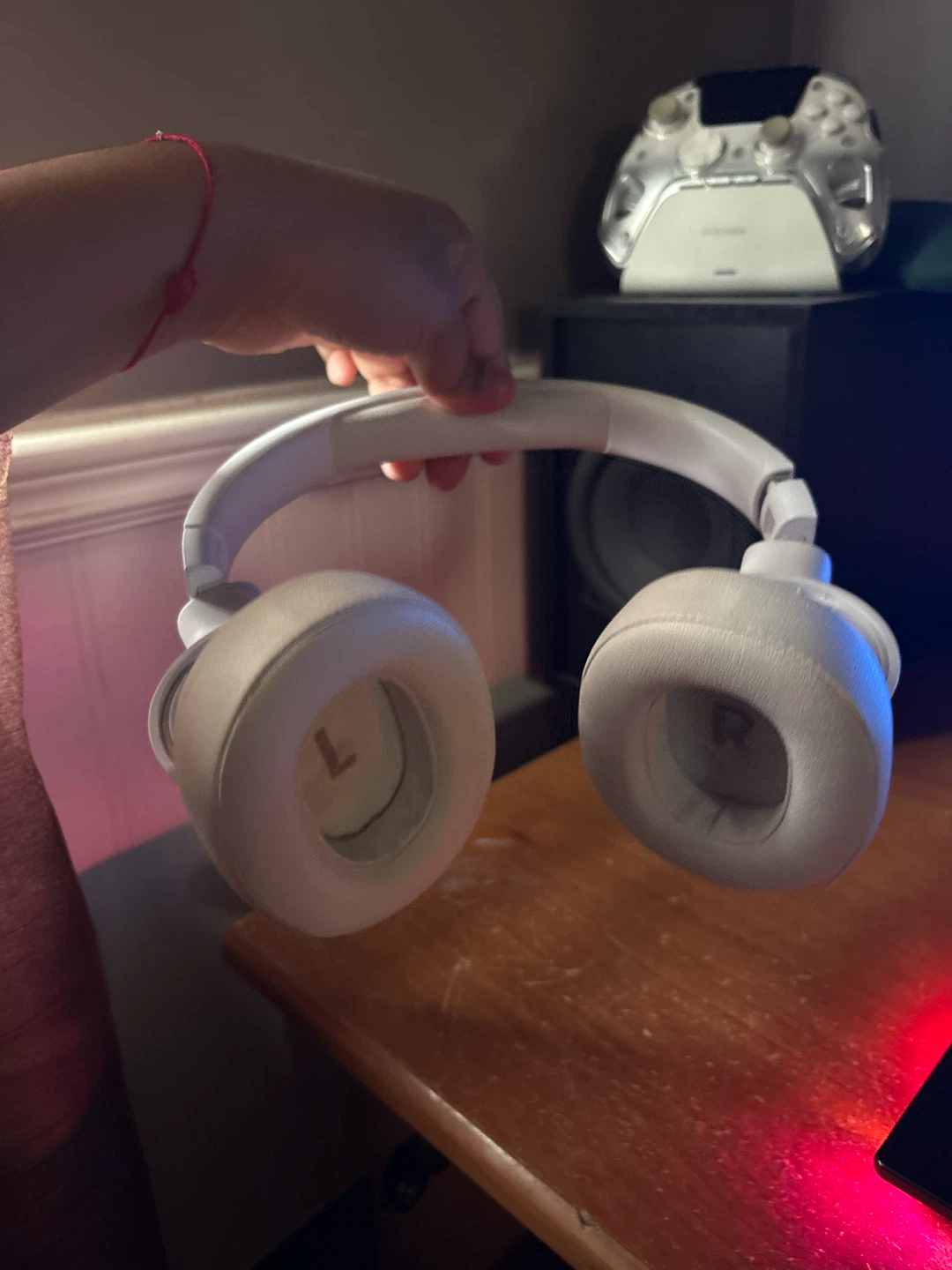 JBL Over-Ear Wireless Headphones - photo 3