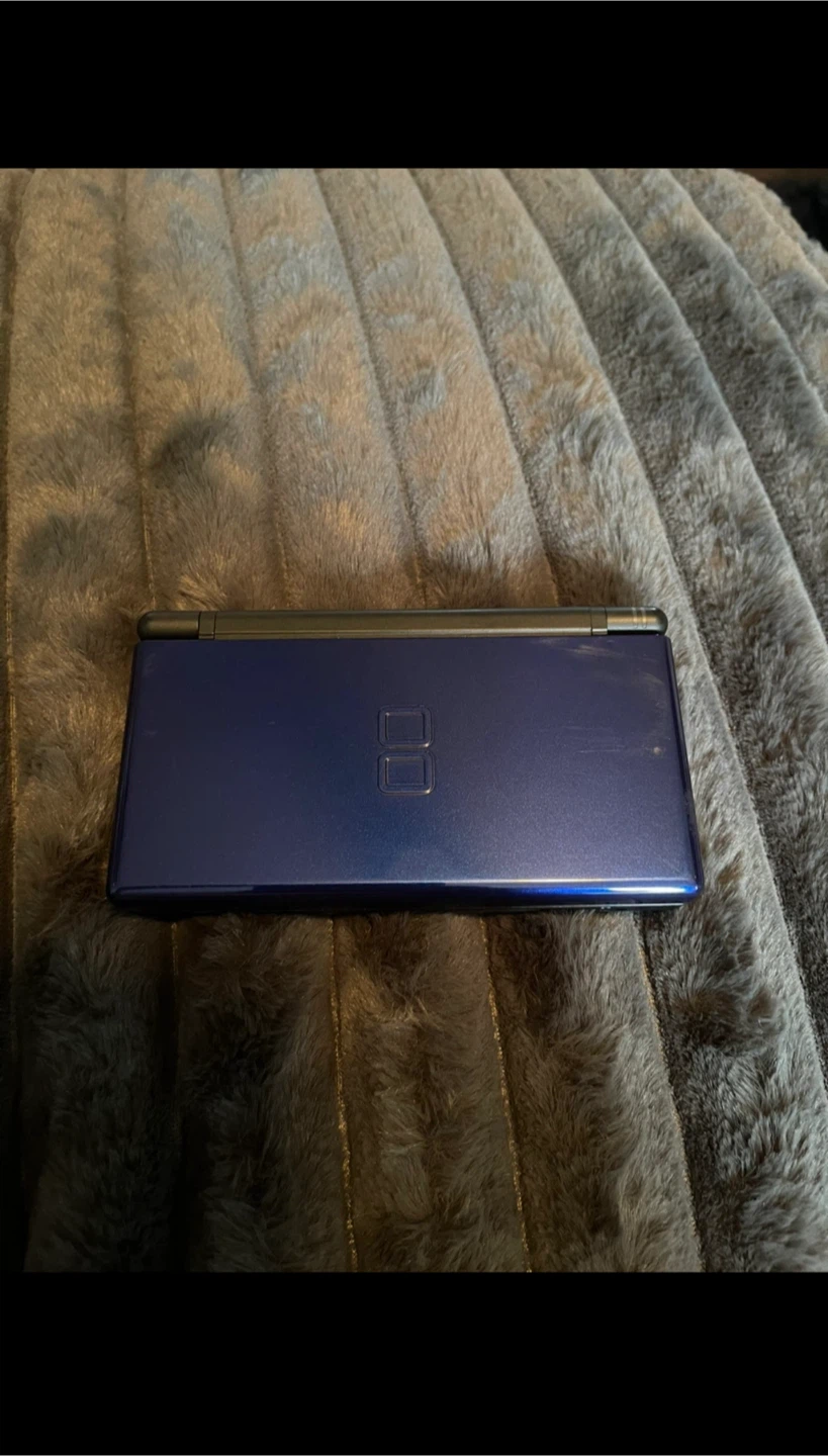 Nintendo DS Lite Handheld Console - Blue