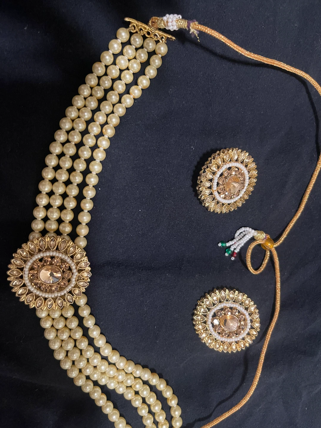 Assorted Traditional Jewellery Sets - photo 2