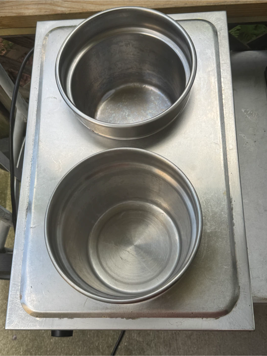 Qualite Dual Food Warmer with cover and  2 inserts - photo 2