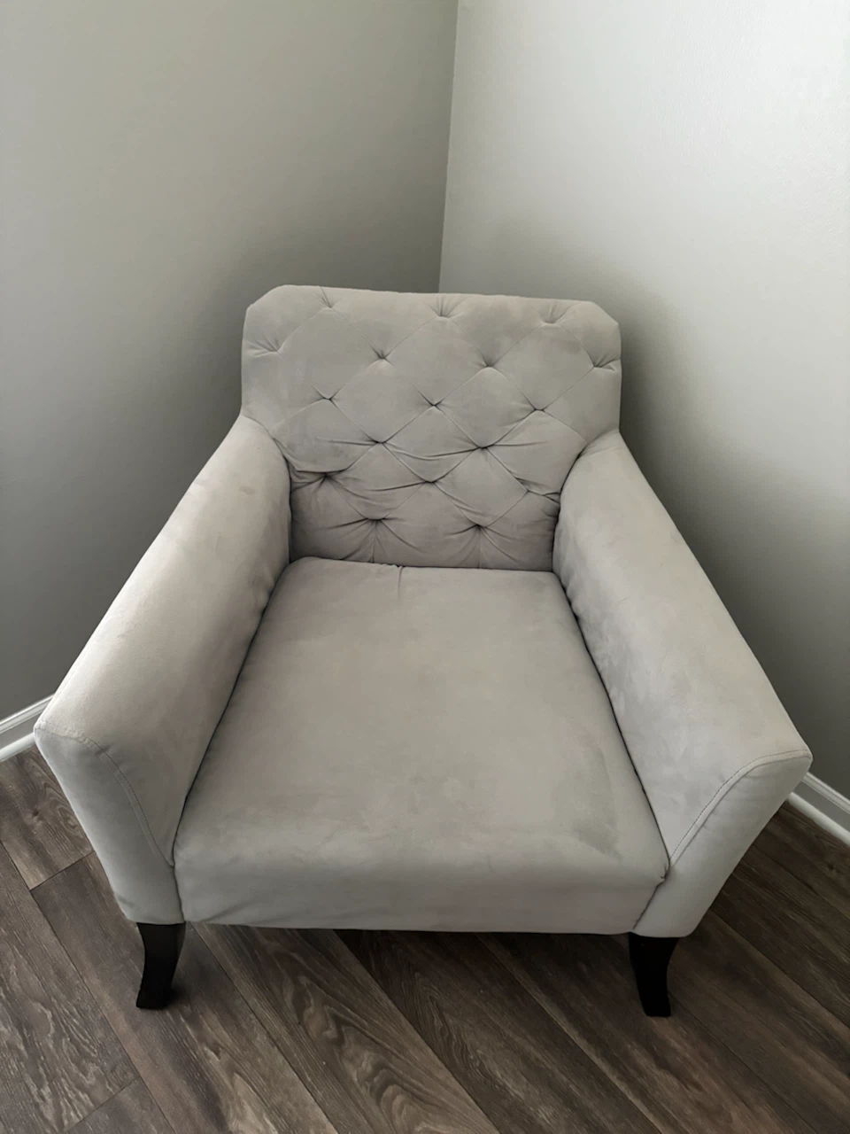 Assorted Living Room Seating - photo 2