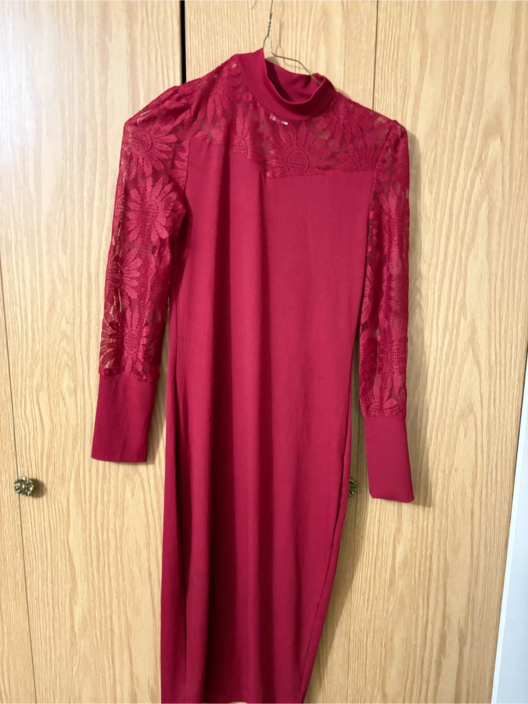 Magenta Mock Neck Lace Sleeve Dress - photo 3