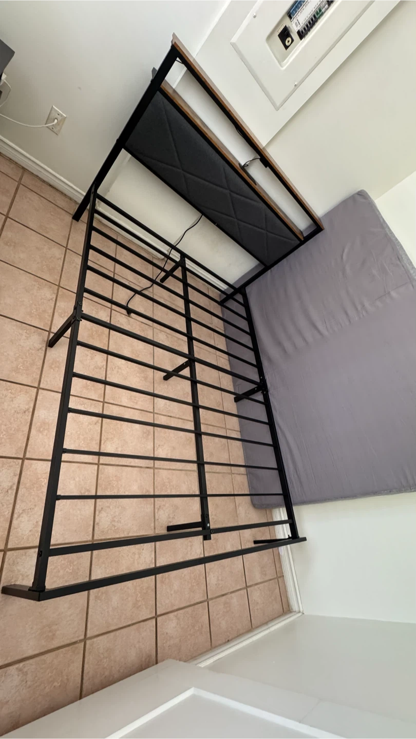 Double-size bed frame + mattress - photo 3