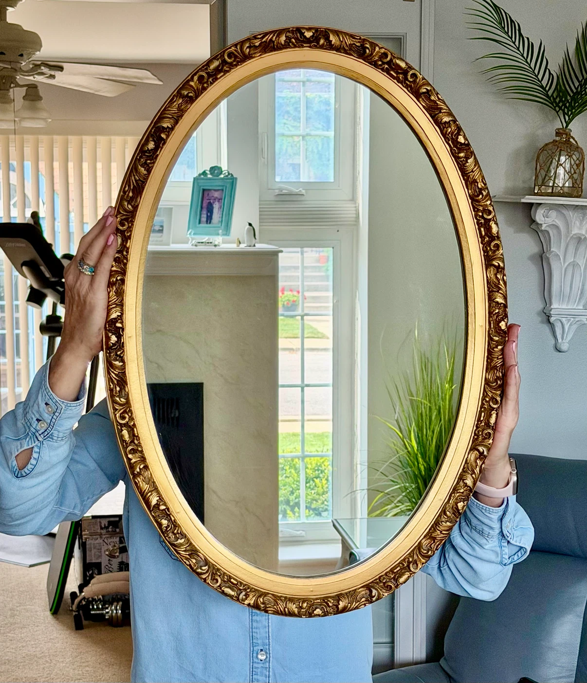 BEAUTIFUL GOLD OVAL MIRROR