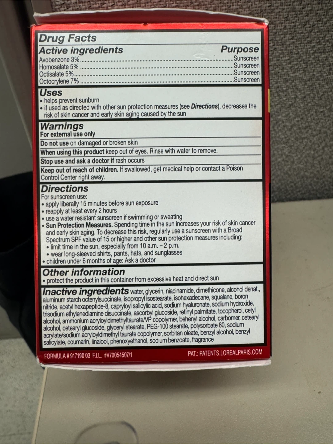 L'Oreal Revitalift Triple Power Moisturizer - photo 3