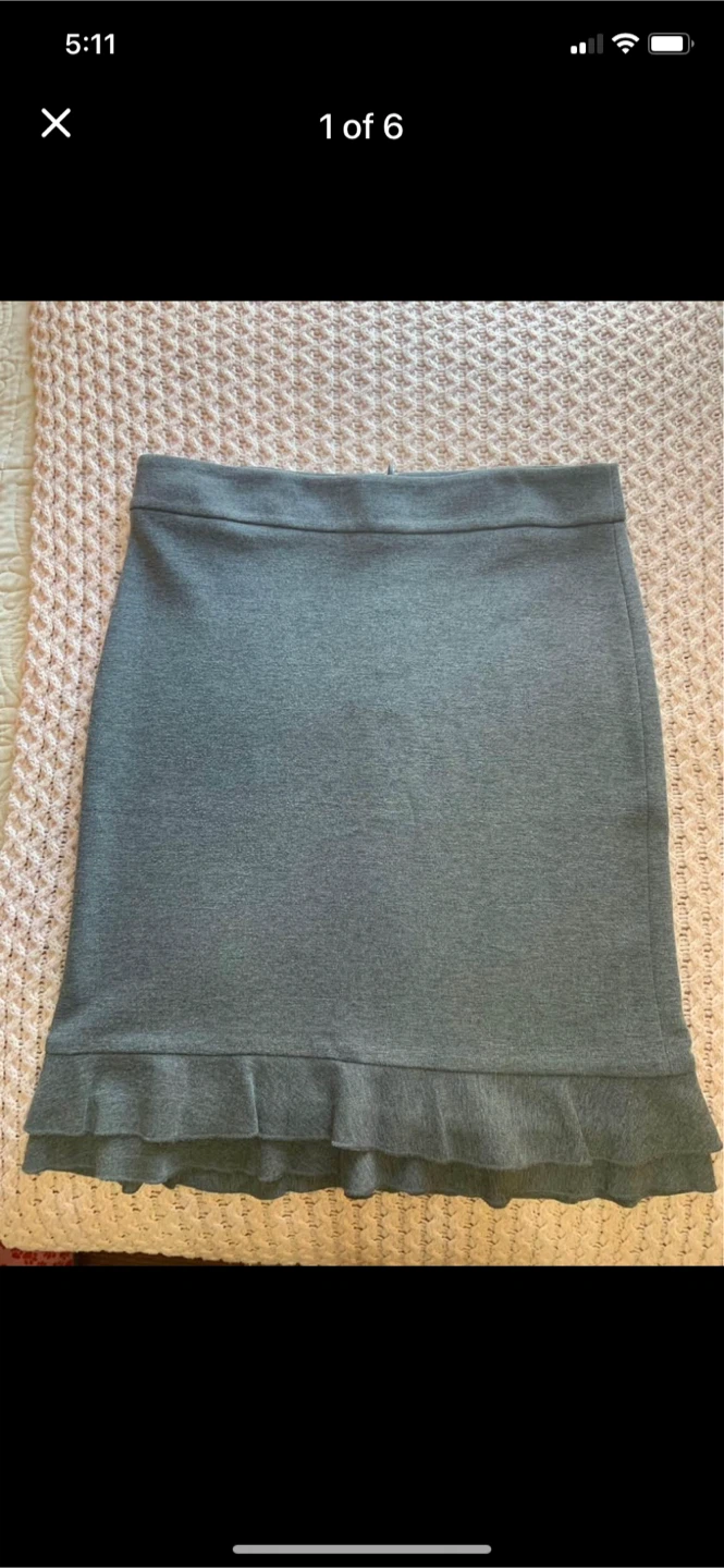 Vintage (1999 ) Club Monaco Grey Ruffle Skirt