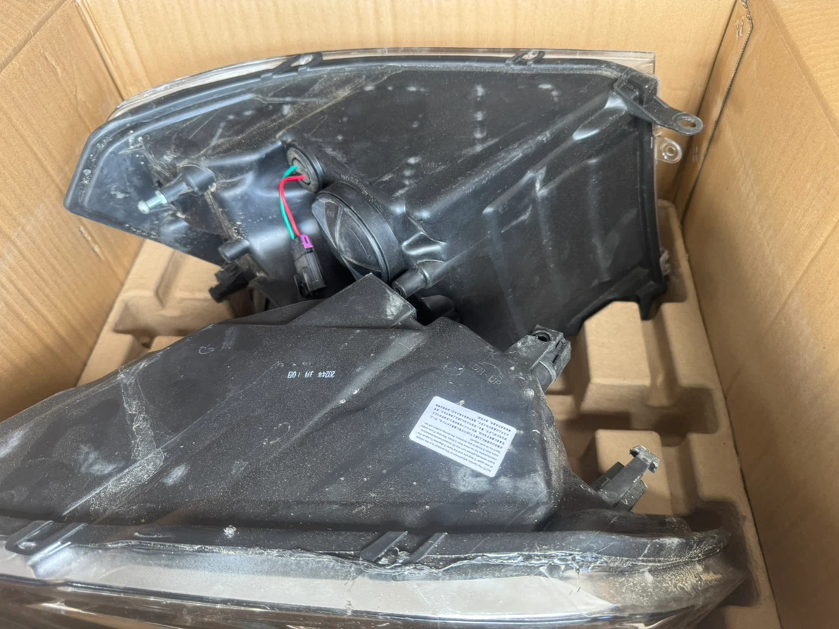 Dodge RAM Headlight Assembly 02HLA3715A-02-L