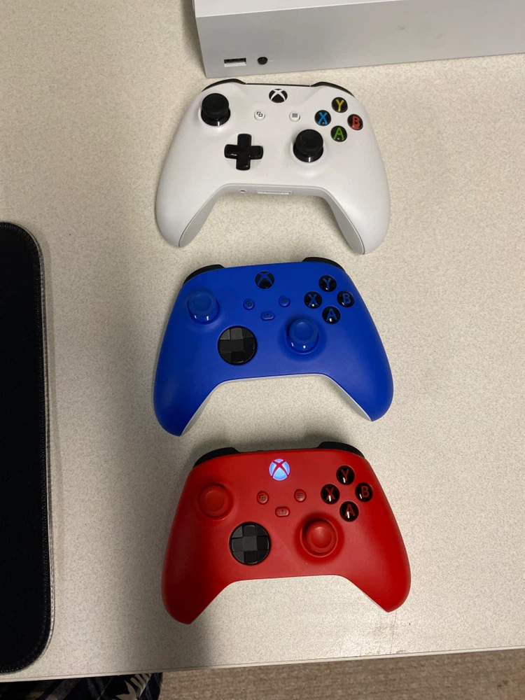Xbox Series S Console Bundle with Controllers and Headset - photo 2