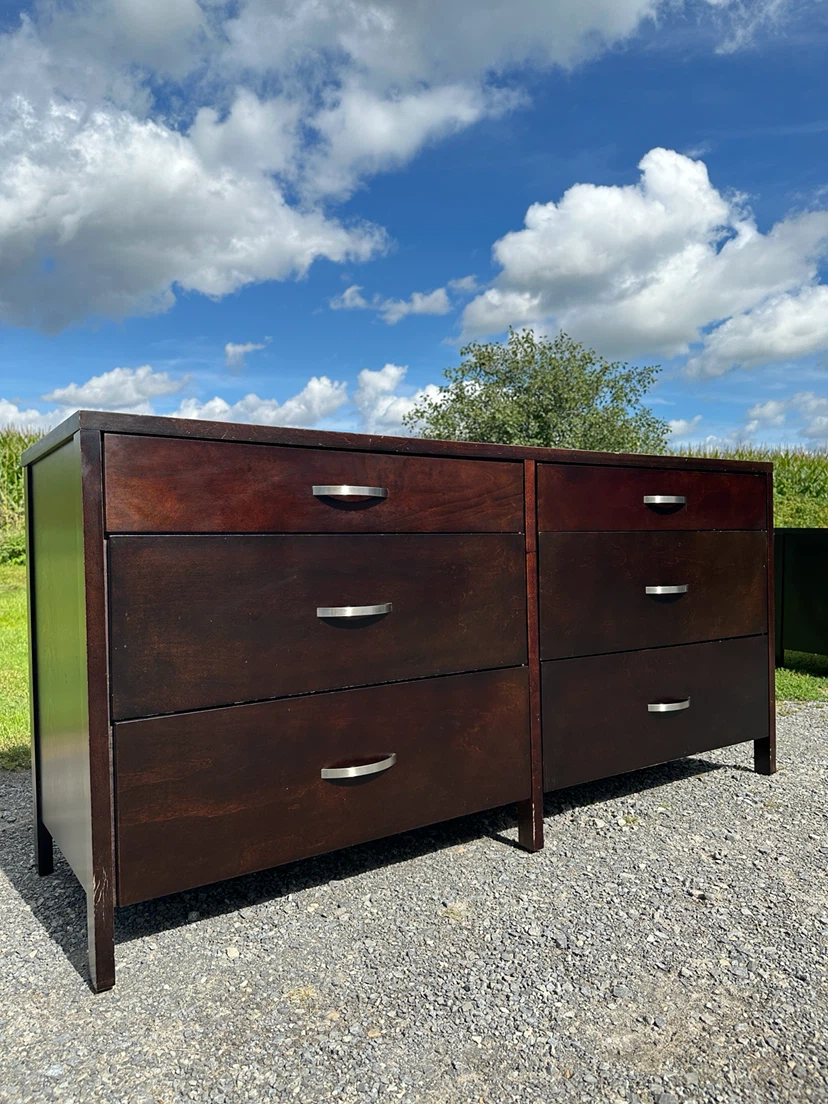 Beautiful Modern Expresso Dresser (CAN DELIVER) - photo 2