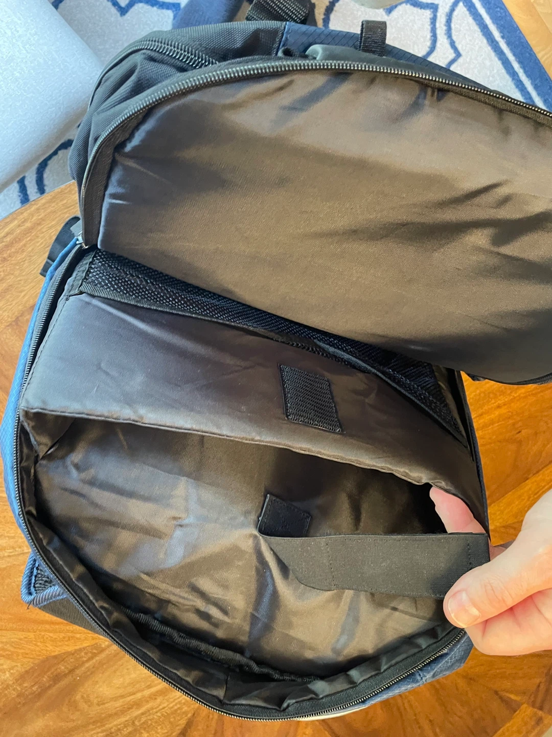Like new! Targus laptop backpack - photo 3