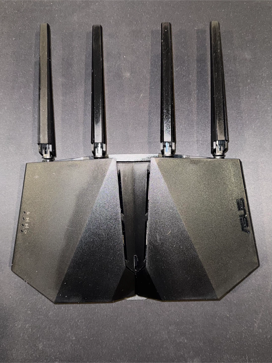 ASUS AX5400 Dual Band Wi-Fi Router (RT-AX82U)