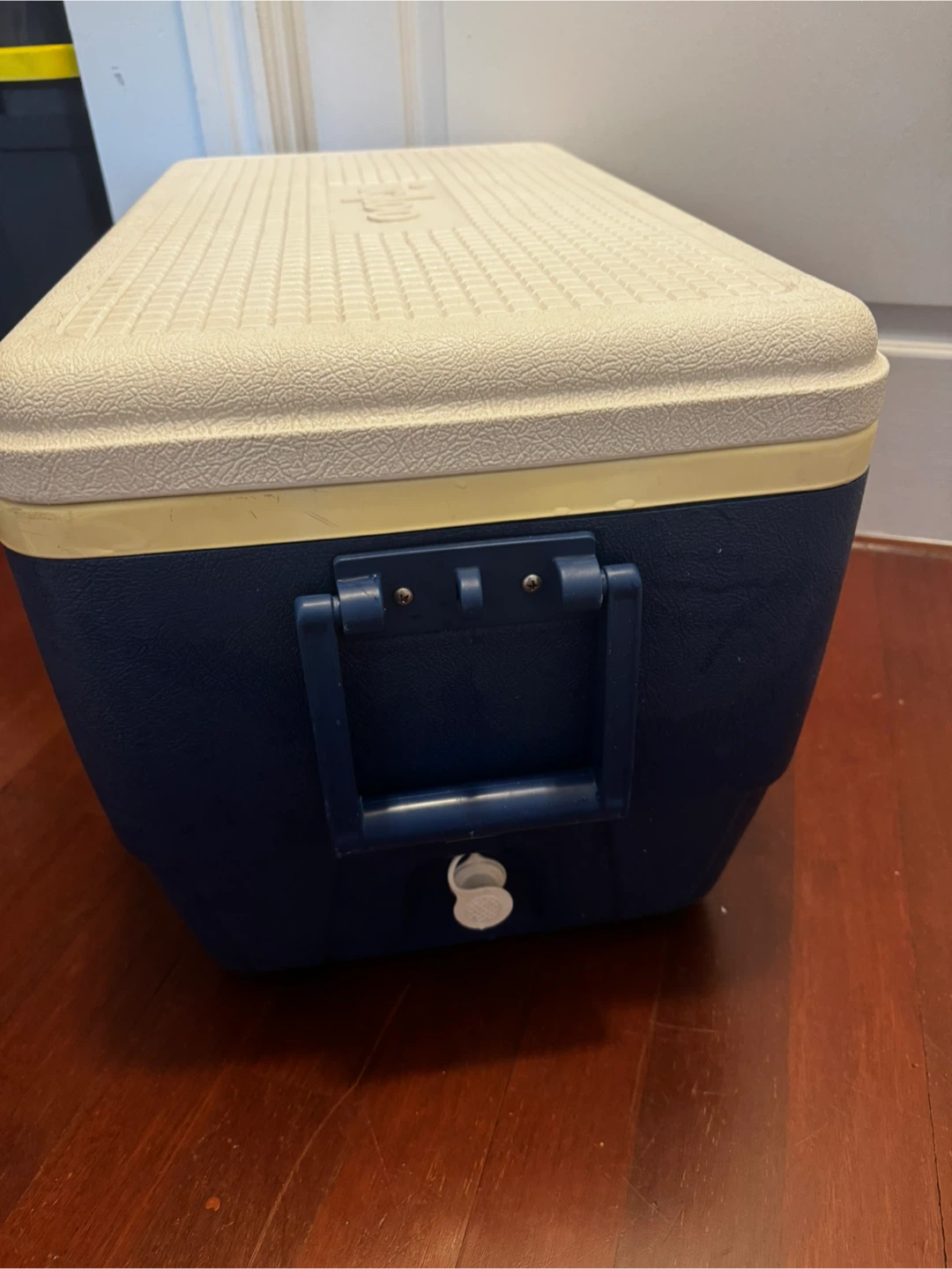Igloo 48 Quart Cooler - photo 3