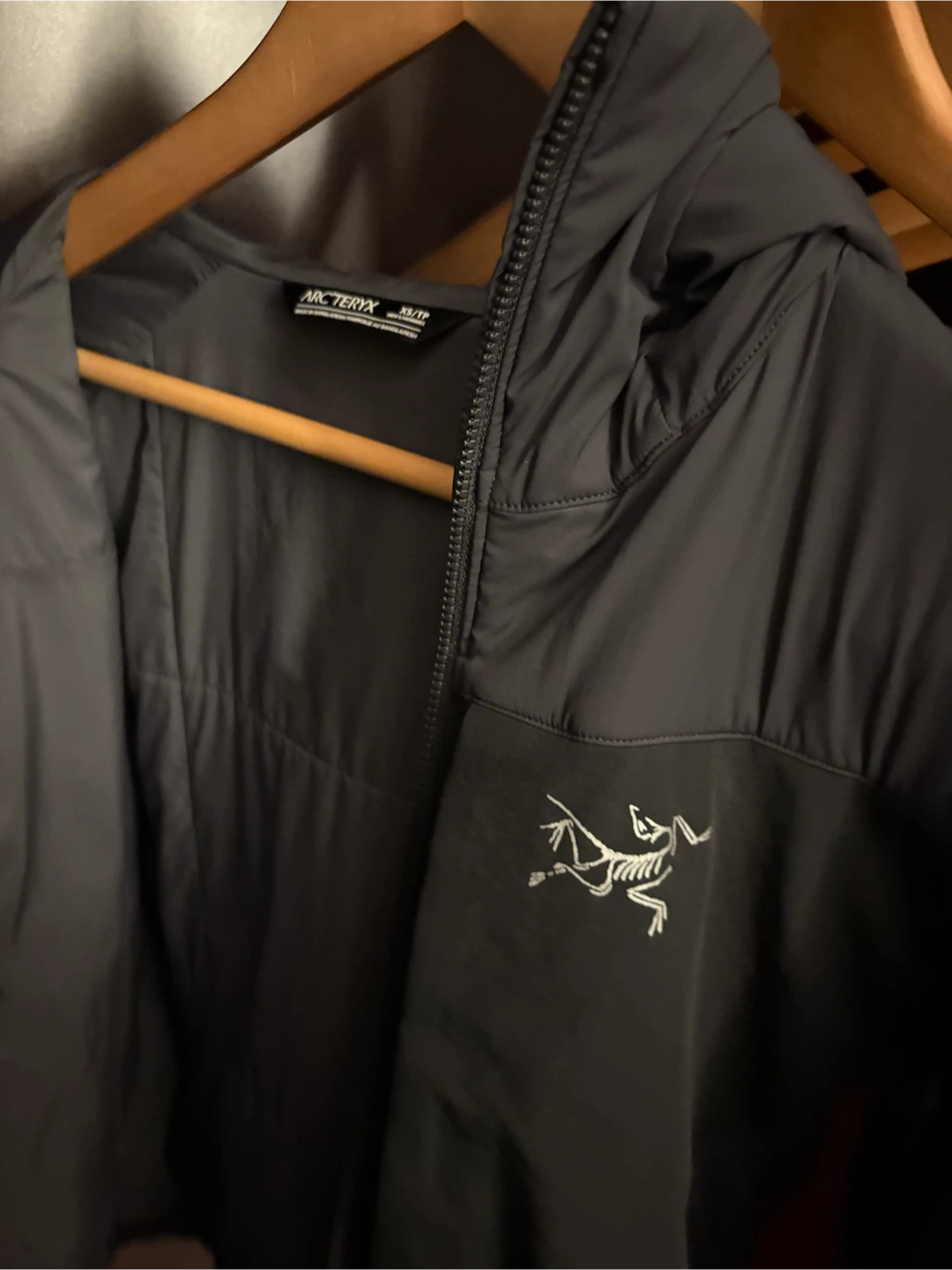 Arc'teryx Hooded Jacket Black - photo 3
