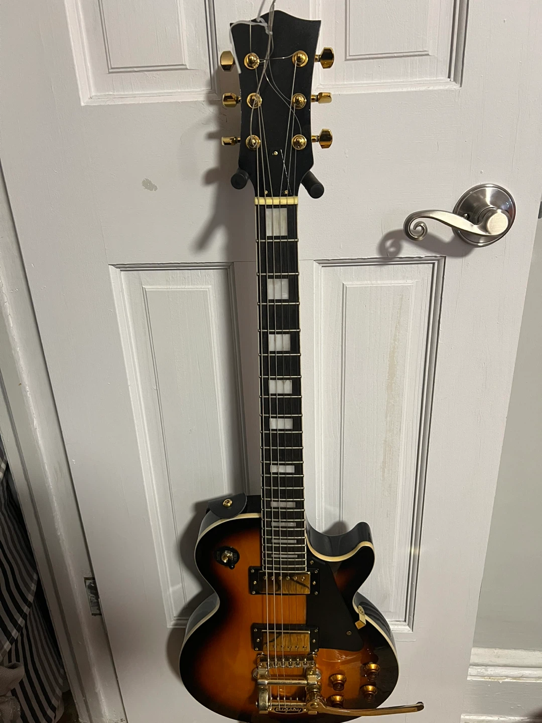 Les Paul stage  Electric Guitar with Bigsby Tremolo