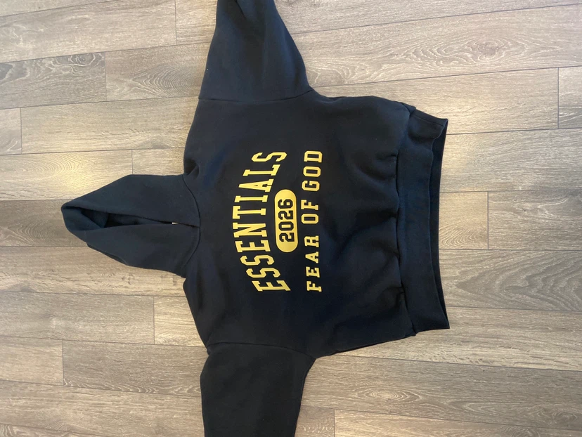 Essentials fear of god 2026  small