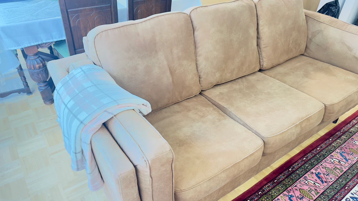3-Seater Sofa and a love seat - photo 3