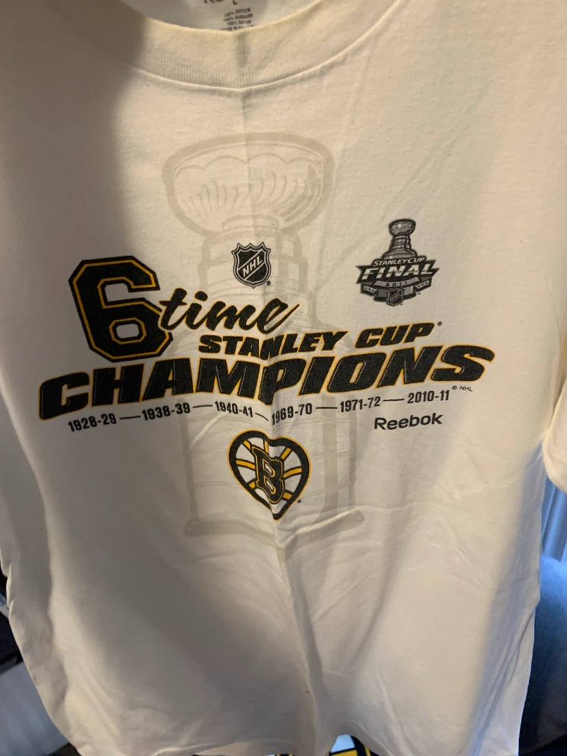 3 Boston Bruins Reebok T-shirts. $7 ea or 3 for 15 - photo 2