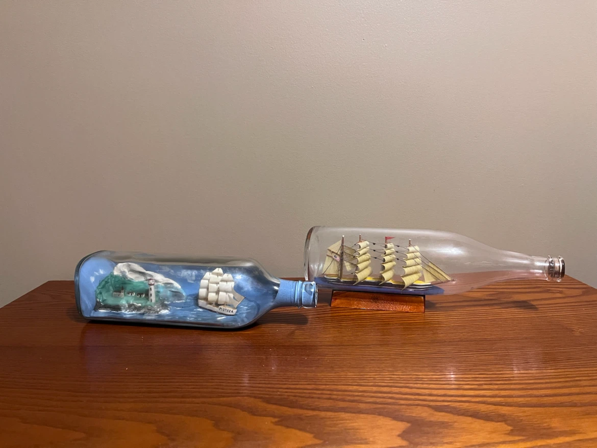 VINTAGE SHIP IN GLASS BOTTLES (Read description)