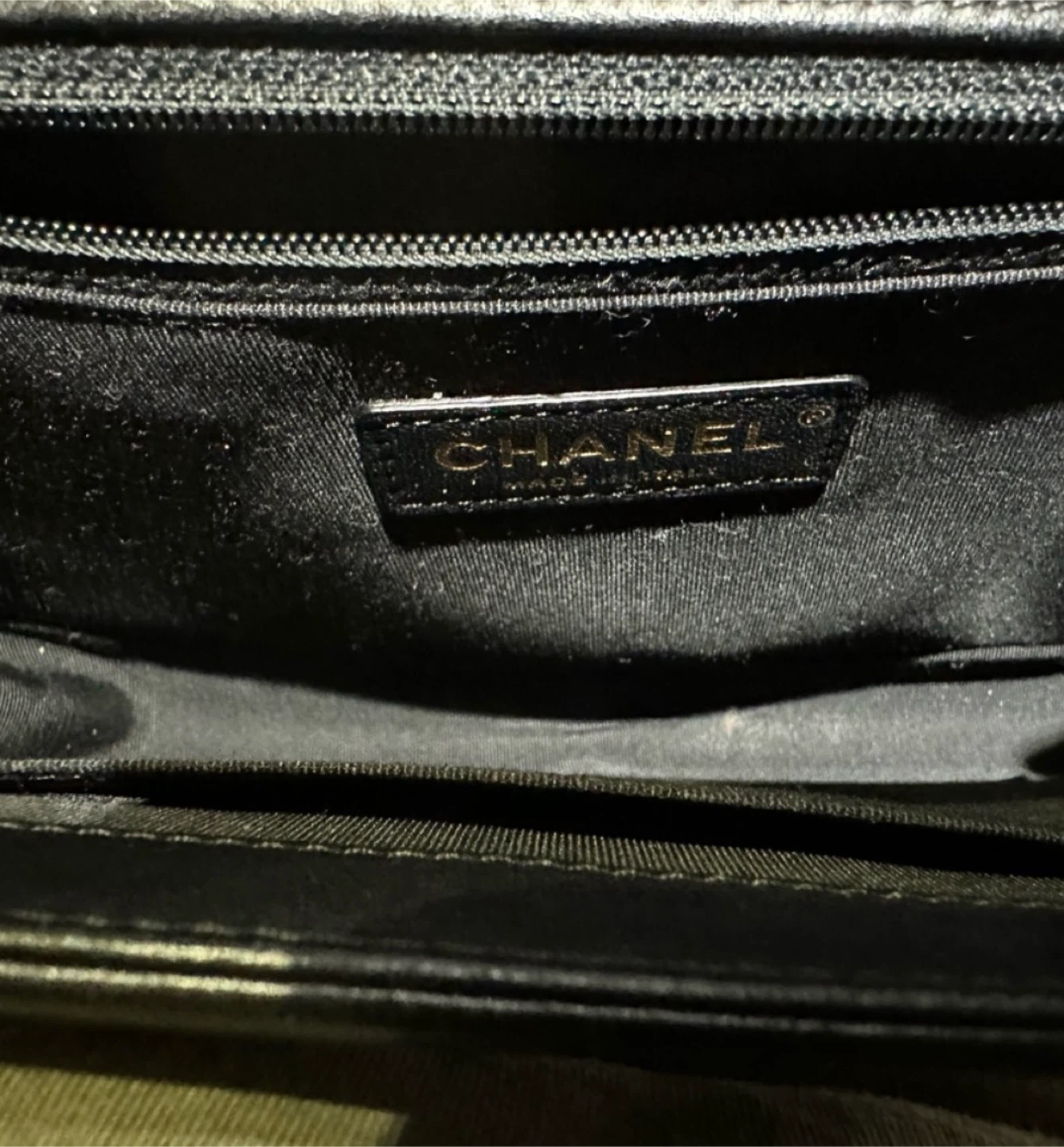 Chanel le Boy Handbag black calf medium - photo 5