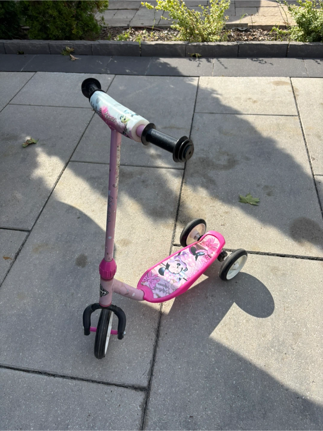 Minnie Mouse Three-Wheeled Kick Scooter