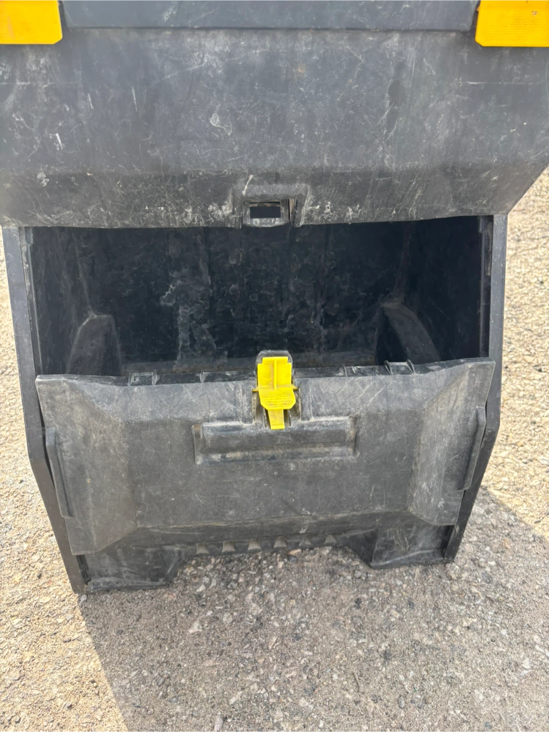 Stanley Rolling Toolbox - photo 3