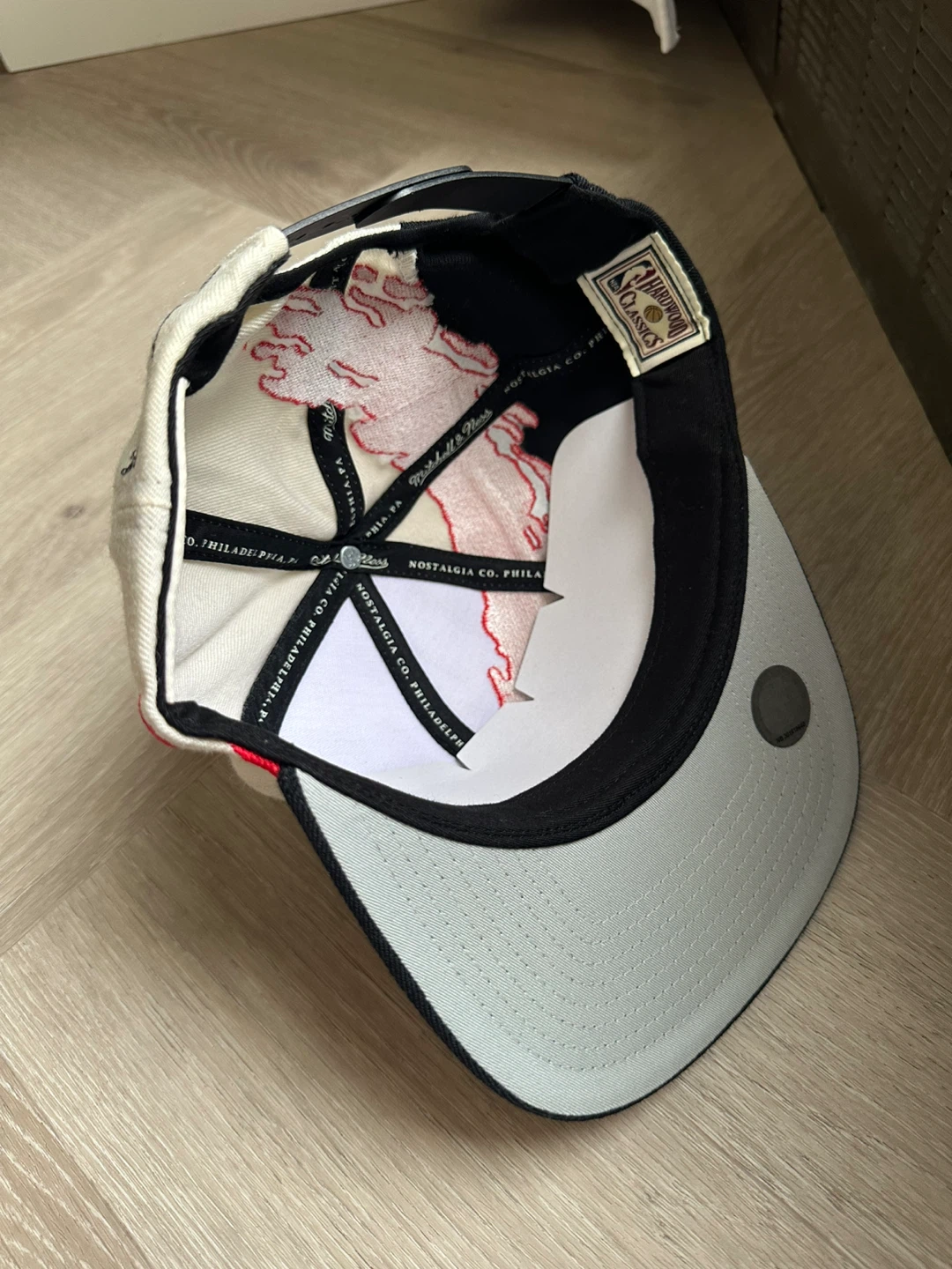 Mitchell & Ness Chicago Bulls Snapback Hat - photo 3