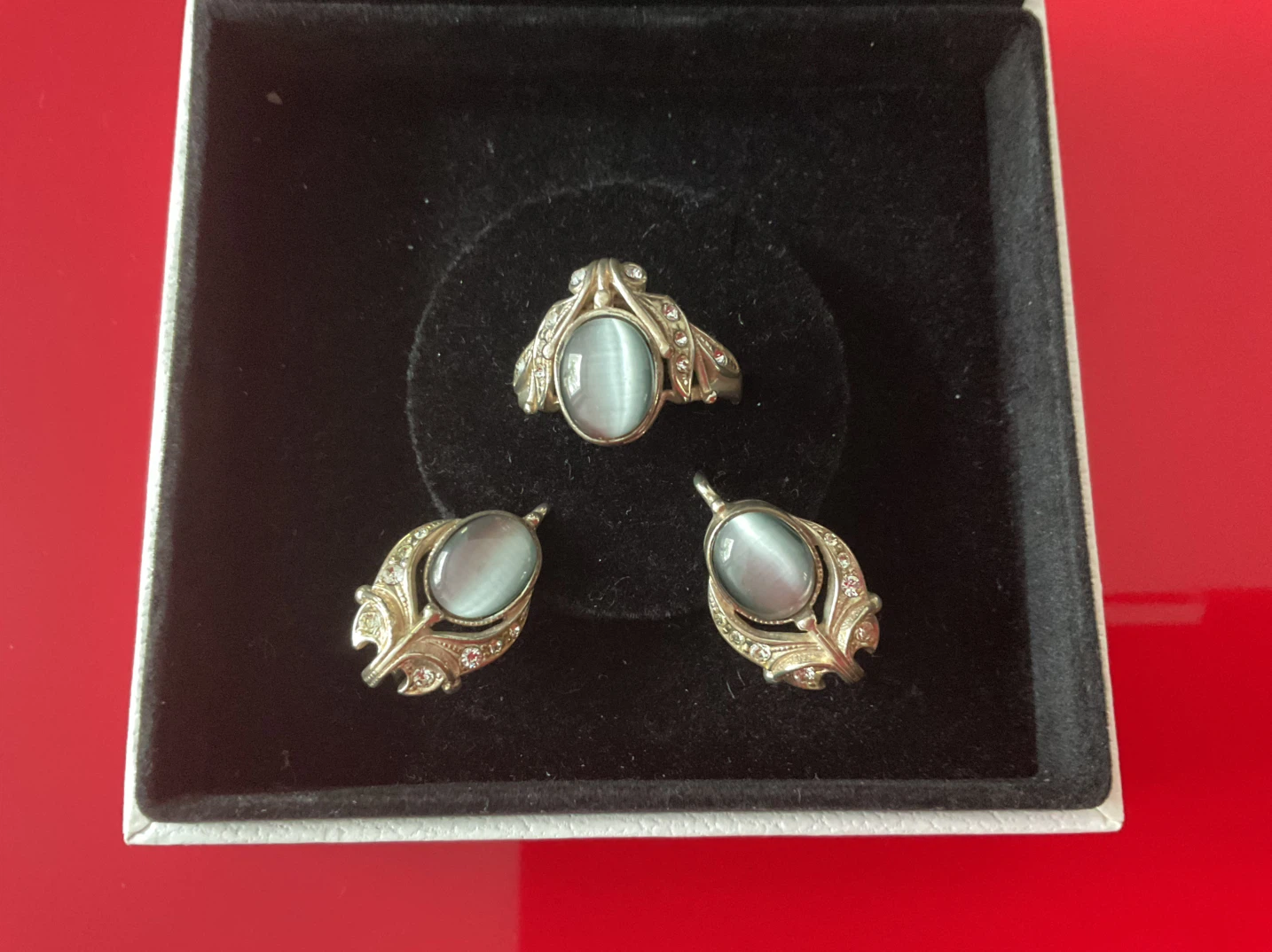 Vintage Style Ring and Earrings Set